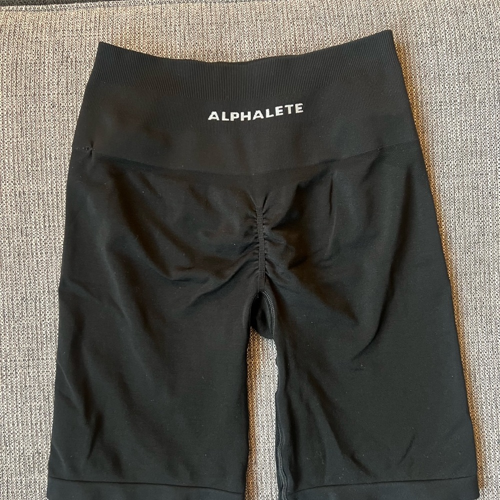 Alphalete Women's Amplify Biker Shorts 7.5”. Ultra High Rise. Size S Black